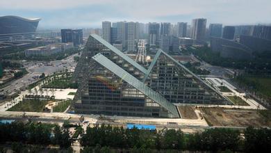 成都高新區拋高含“金”量“人才十條”50億助力全球人才“西南飛”