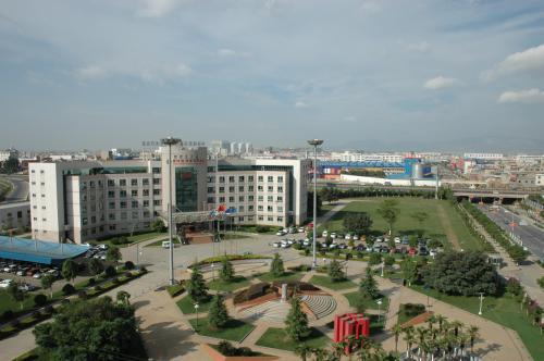 昆明開發(fā)區(qū)揭牌滇首個(gè)國家“雙創(chuàng)”示范基地