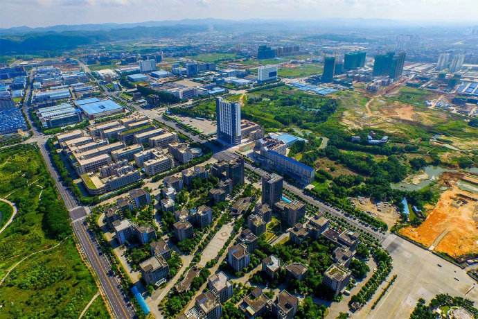 南寧高新區(qū)國(guó)稅局高效“放管服”推動(dòng)高新產(chǎn)業(yè)蓬勃發(fā)展