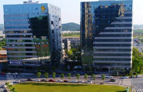 中國(guó)科學(xué)院大學(xué)南京學(xué)院簽約落戶 麒麟高新區(qū)再添科技創(chuàng)新新引擎